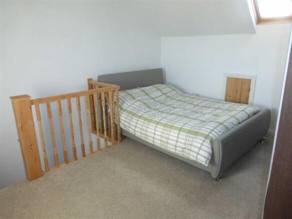 BEDROOM 3 (2ND FLOOR