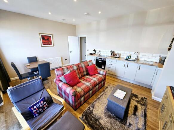 6 bed Block of Apartments for sale Image 10