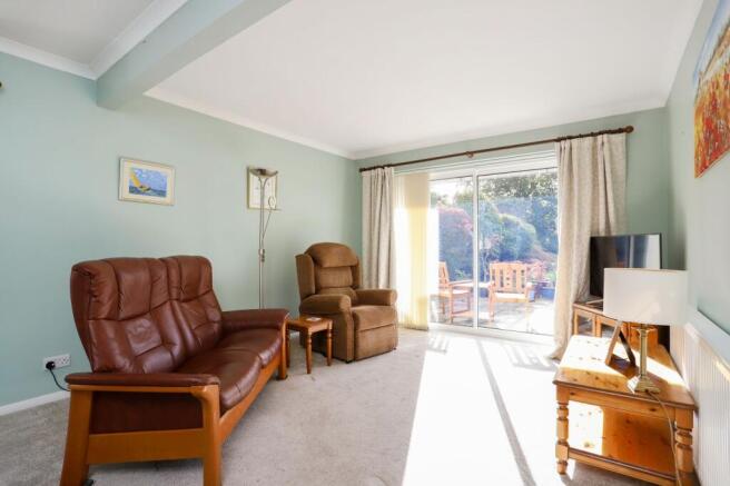Tilford Road, Farnham, GU9 photo 2