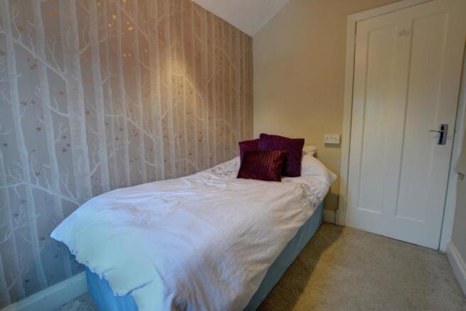 Bed 6.jpg