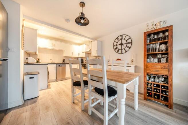 1408651-5-6985b7ad78254