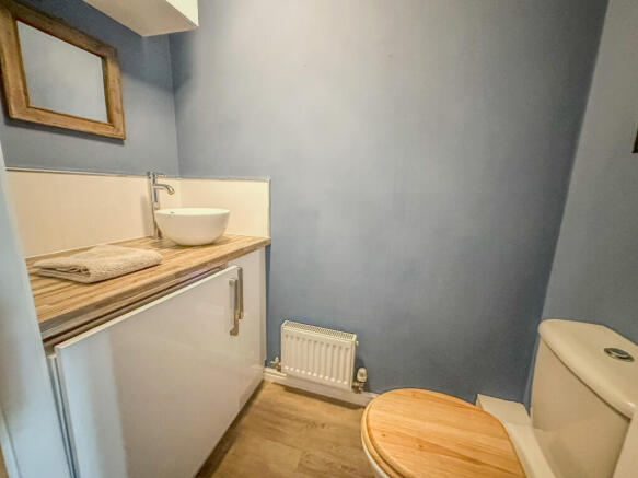 3 bed Town House to rent Image 10