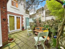 15a, Castle Street, Ryde PO33 2EG