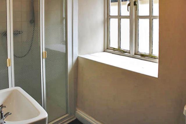 PD2552 Ensuite