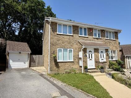 Hawthorn Drive, Creekmoor