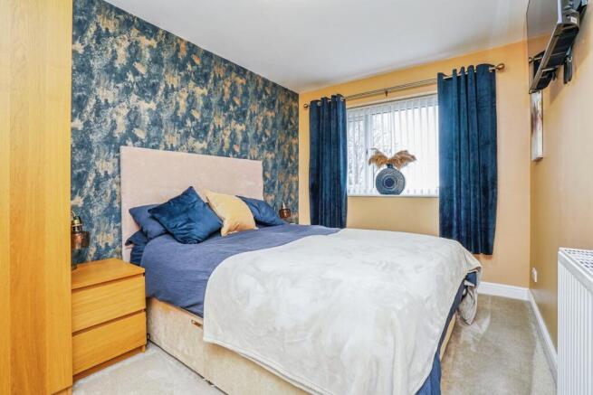 4 bed Semi-Detached for sale Image 10