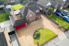 Pennycrest, Copthorne Bank, Copthorne RH10 3QZ