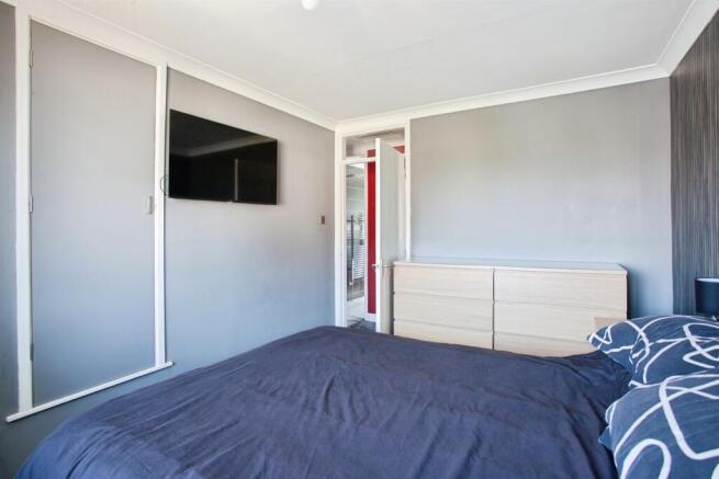 2 bed Terraced for sale Image 7