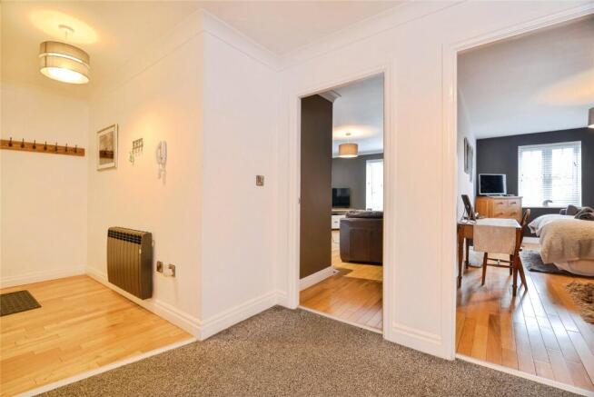 2 bed Flat for sale Image 10