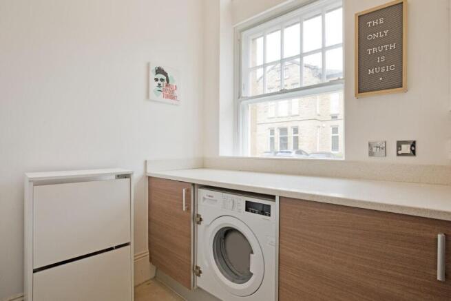 4 bed Town House for sale Image 12