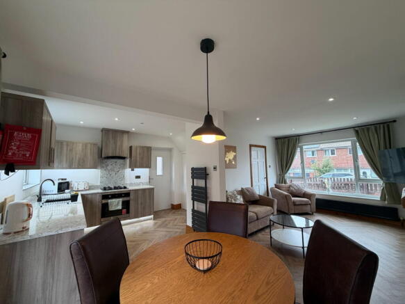 2 bed Semi-Detached for sale Image 4