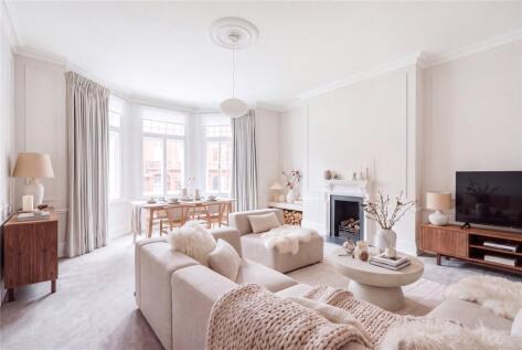 Pont Street, London, SW1X