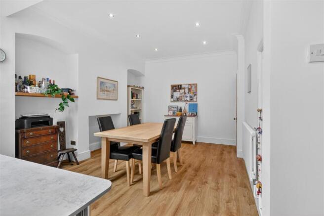 2 bed Terraced for sale Image 6