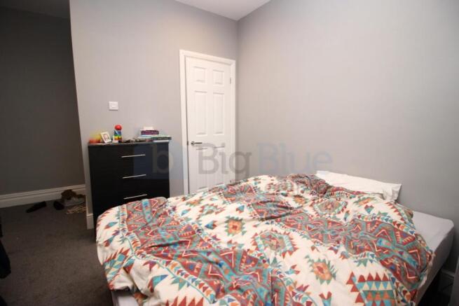 6 bed House Share to rent Image 8