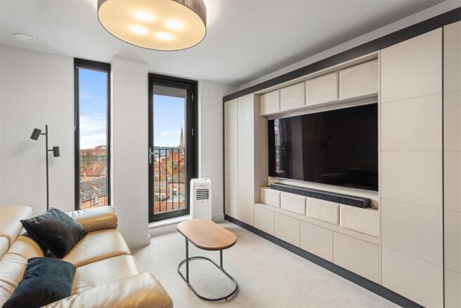 2 bed Apartment for sale Image 8