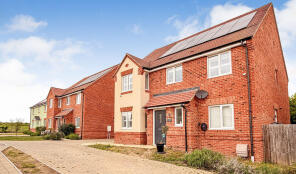23, Goodwin Field, Northill SG18 9GL