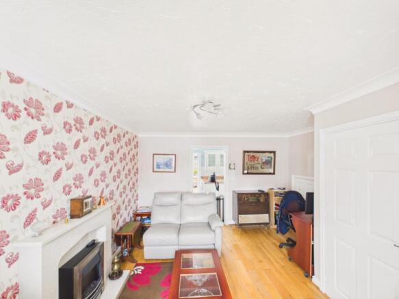 3 bed Semi-Detached for sale Image 7