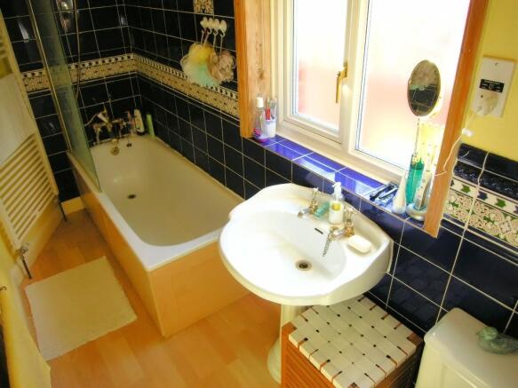 Photo 10