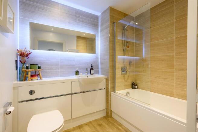 2 bed Apartment for sale Image 11
