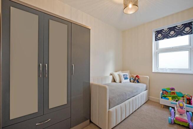 2 bed Terraced for sale Image 8