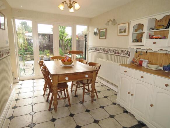 Dining room.JPG