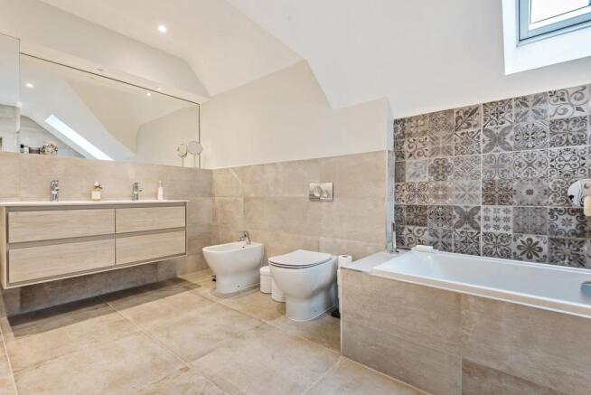 En-suite bathroom
