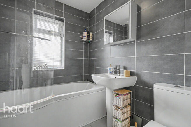 3 bed Semi-Detached for sale Image 11