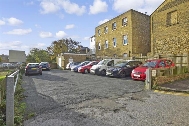 Driveway/Parking