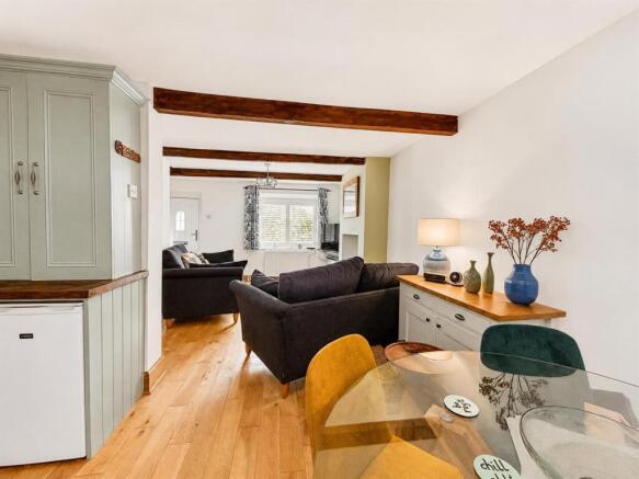 2 bed Terraced for sale Image 7