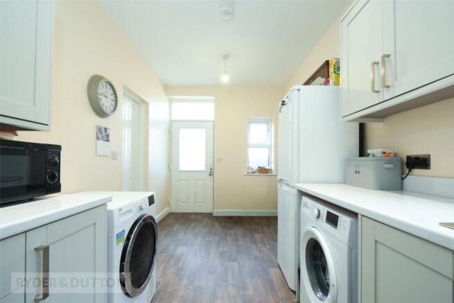 3 bed Semi-Detached for sale Image 8