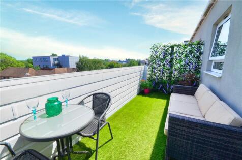 White Lion Close, East Grinstead, West Sussex, RH19