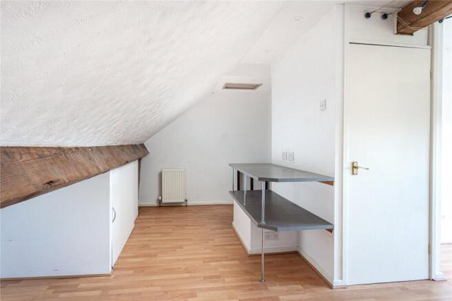 3 bed Terraced for sale Image 11