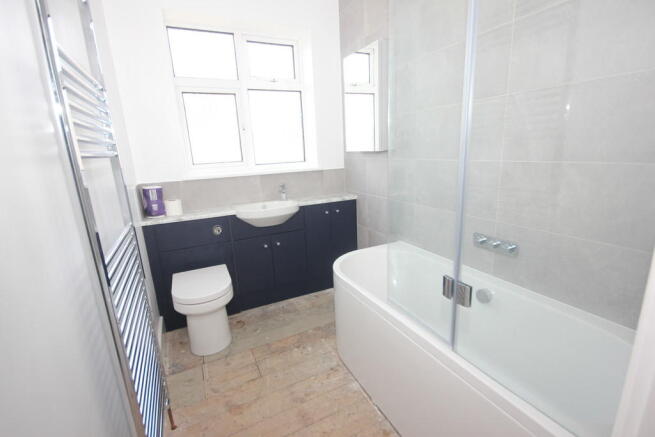 Family Bathroom 
