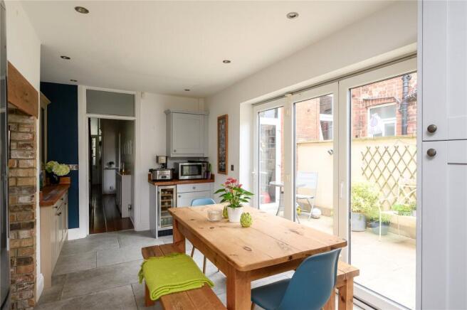 4 bed Terraced for sale Image 10