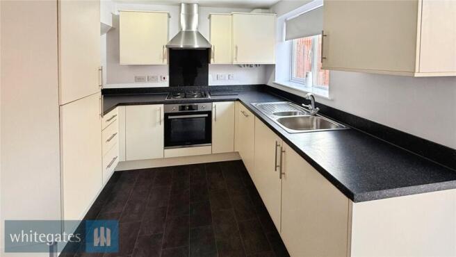 3 bed Terraced to rent Image 9