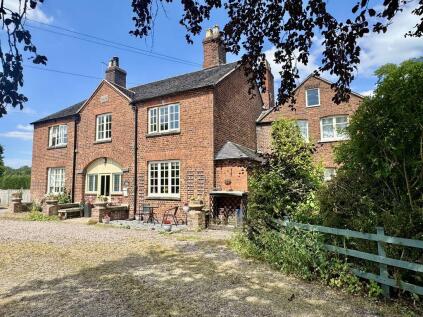 Walnut Tree Lane, Bradwall