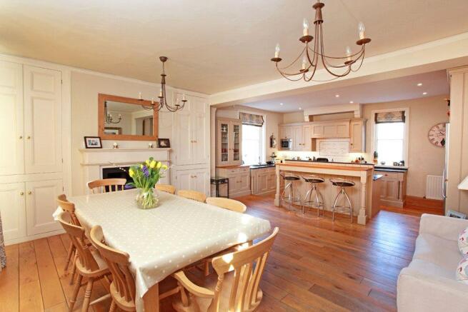 Kitchen/Dining Room