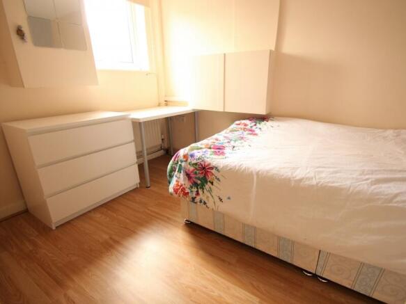 5 bed Terraced to rent Image 4
