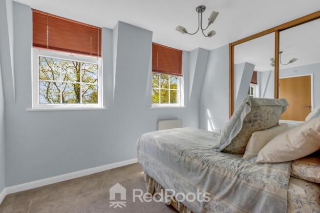 2 bed Apartment to rent Image 5