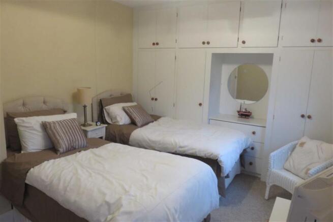 BEDROOM 2
