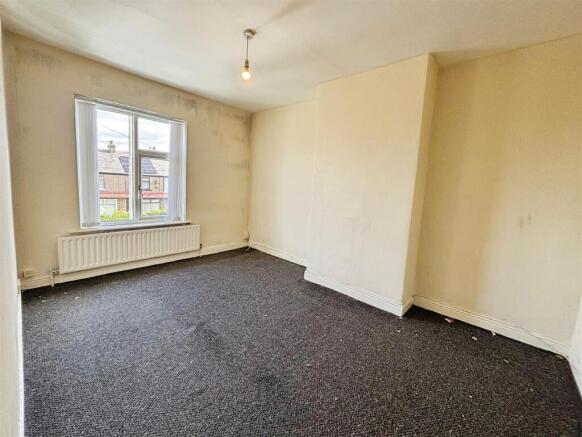 3 bed Terraced for sale Image 7
