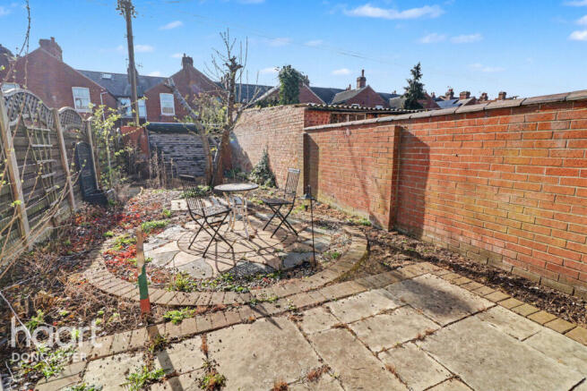3 bed Terraced for sale Image 4