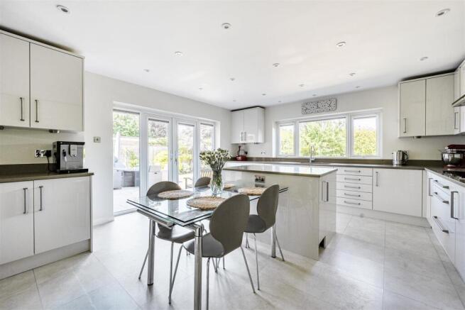 Kitchen/Breakfast Room