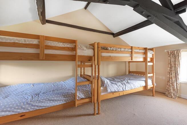 bedroom in floor 3