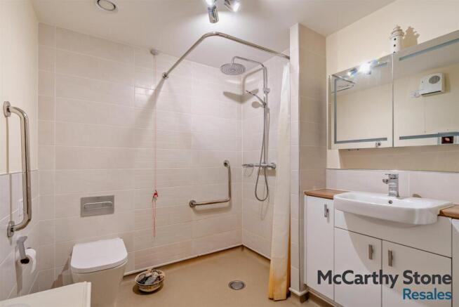 1 bed Apartment for sale Image 8