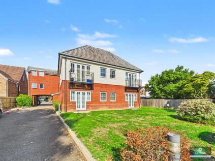Grove Court, Three Bridges
