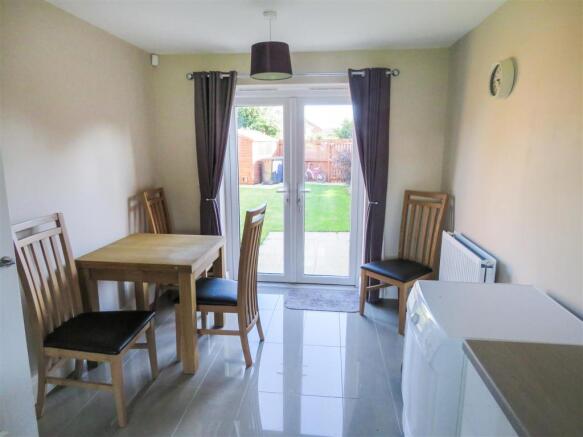 Dining Area.JPG