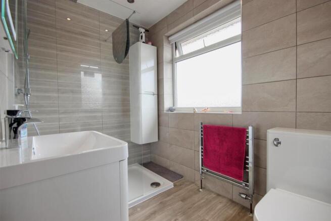 3 bed Semi-Detached for sale Image 9