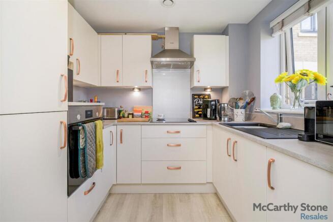 1 bed Apartment for sale Image 5