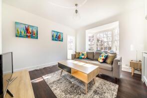 9, Trevose House, Orsett Street, London SE11 5PN